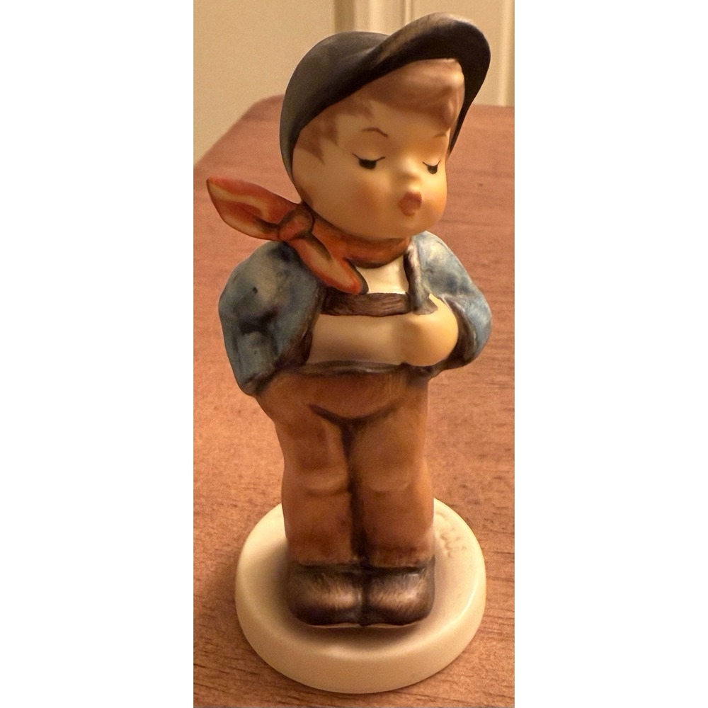 Goebel Hummel Figurine TMK7 560 "Lucky Fellow" Hummel Club 3.5"‎ EUC Vintage